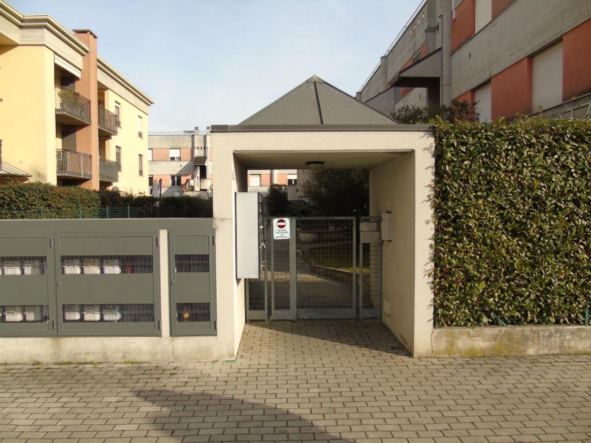 فندق Casa Leonardo Airport Azzano San Paolo المظهر الخارجي الصورة
